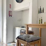 Central 2 Bedroom Apartment In Lisbon