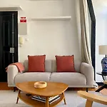 Central 2 Bedroom Apartment In Lisbon