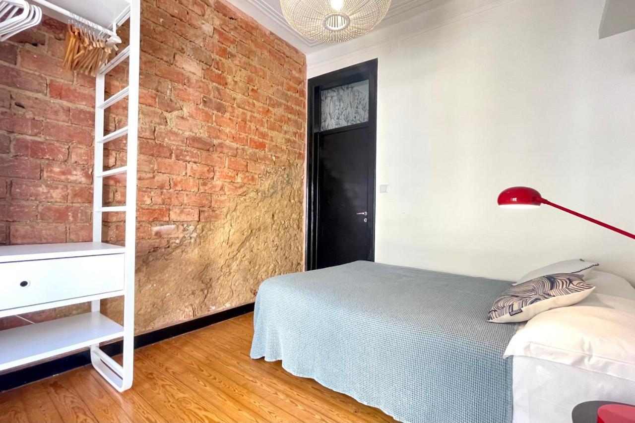2 Bedroom In Apartment Lisbon